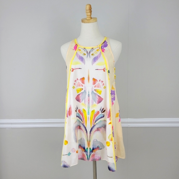 Free People Tops - Free People Sleeveless Keyhole Back Peach Floral Top Size XS